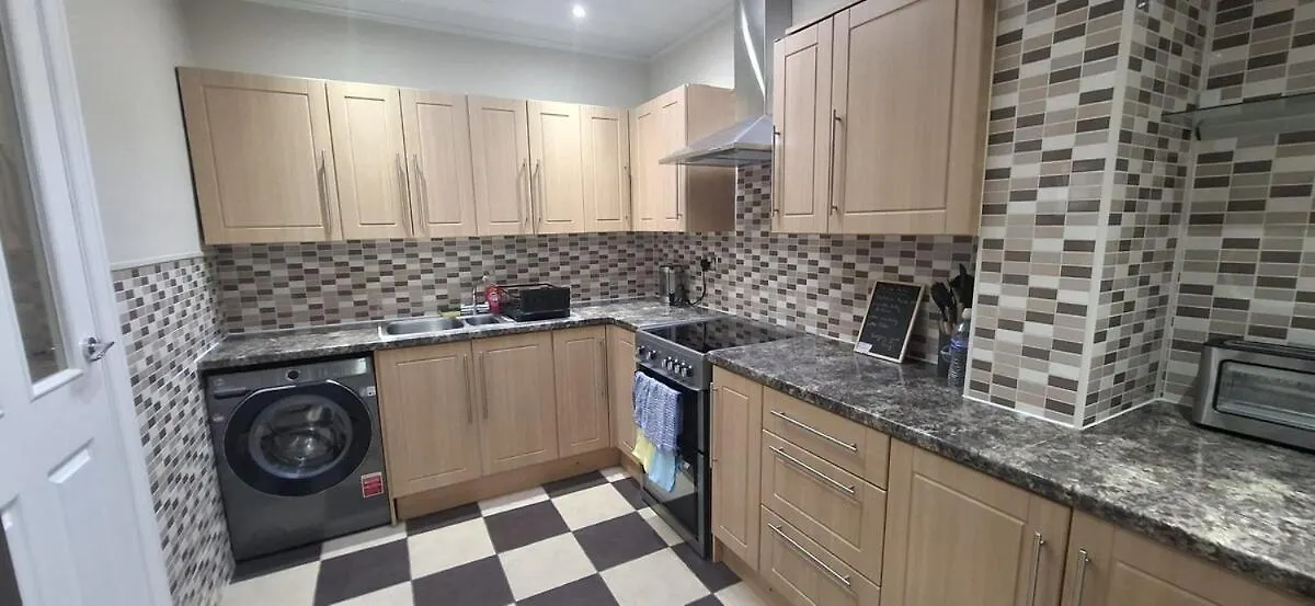 Modern 3 Bedroom 2 Bathroom Free Wifi Central Location Middlesbrough Storbritannien