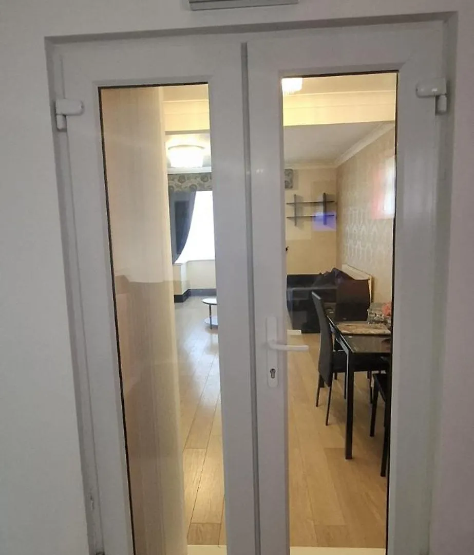 Modern 3 Bedroom 2 Bathroom Free Wifi Central Location Middlesbrough Feriehus